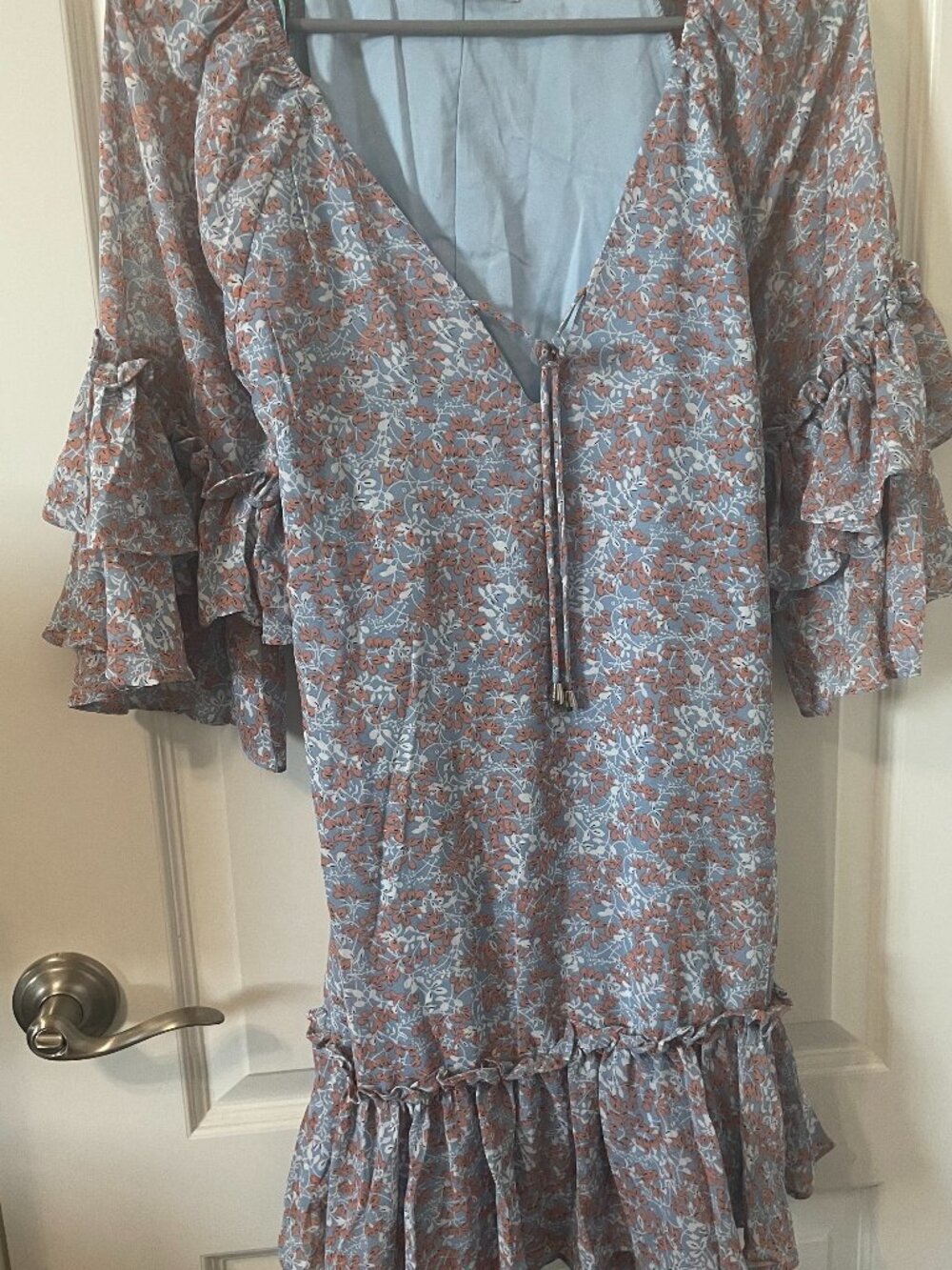 NWOT Selfie Leslie Mini Floral Dress Short Sleeve Flutter V neck Small